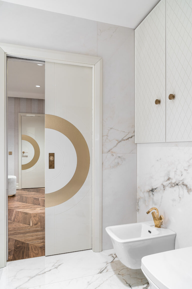 Jan-Drew nowoczesna biała łazienka